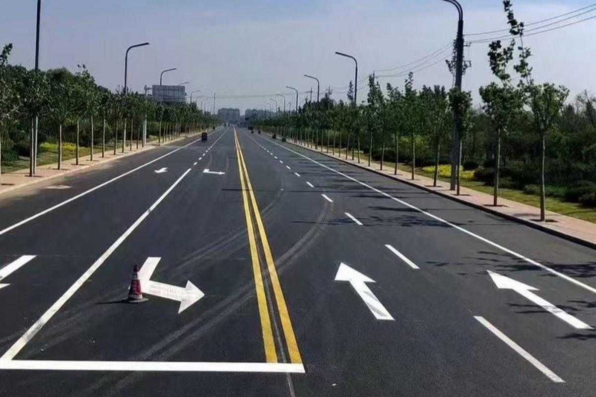 [原文:道路标线漆和