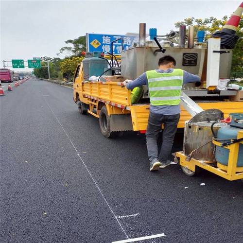 承接深圳工厂划线施工公司 水泥地面停车位画线 热熔网格禁停标线